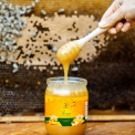 Honigglas mit Etikett